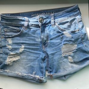 AMERICAN EAGLE SHORT